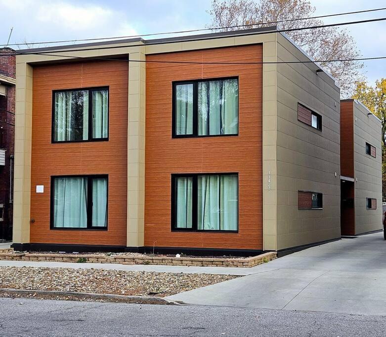 Kcm Mikros Smart Apartments 8 克里夫兰 外观 照片